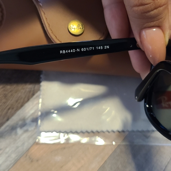 Ray Ban 🕶️ - Picture 2 of 4